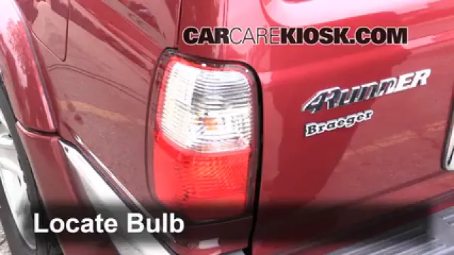 2002 Toyota 4Runner SR5 3.4L V6 Luces Luz de reversa (reemplazar foco)